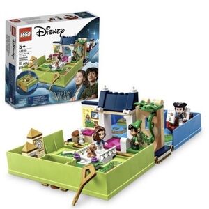 NEW! LEGO Disney Peter Pan & Wendy
Storybook Set 43220